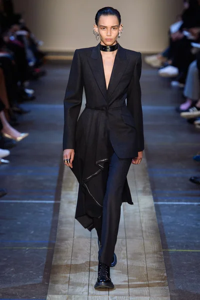 Look 1